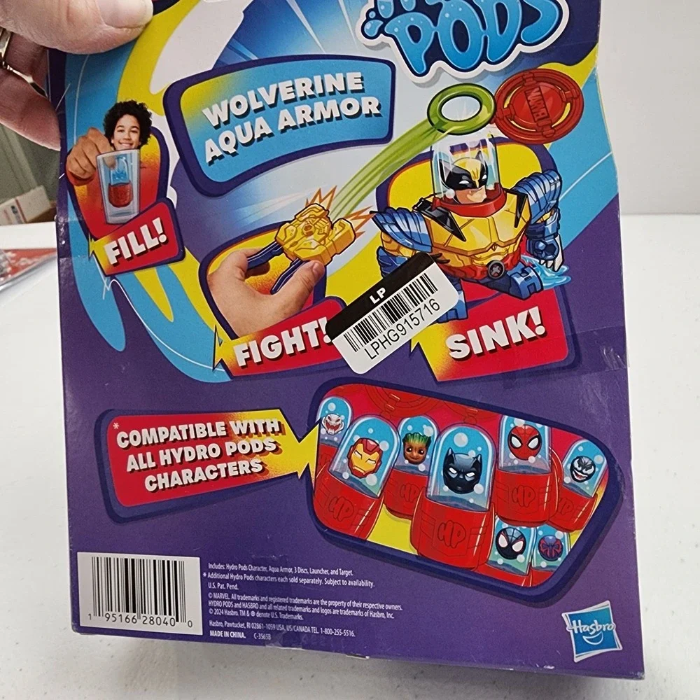 New Hydro Pods Marvel Wolverine Aqua Armor Mech Suit Battle Set Water Activated